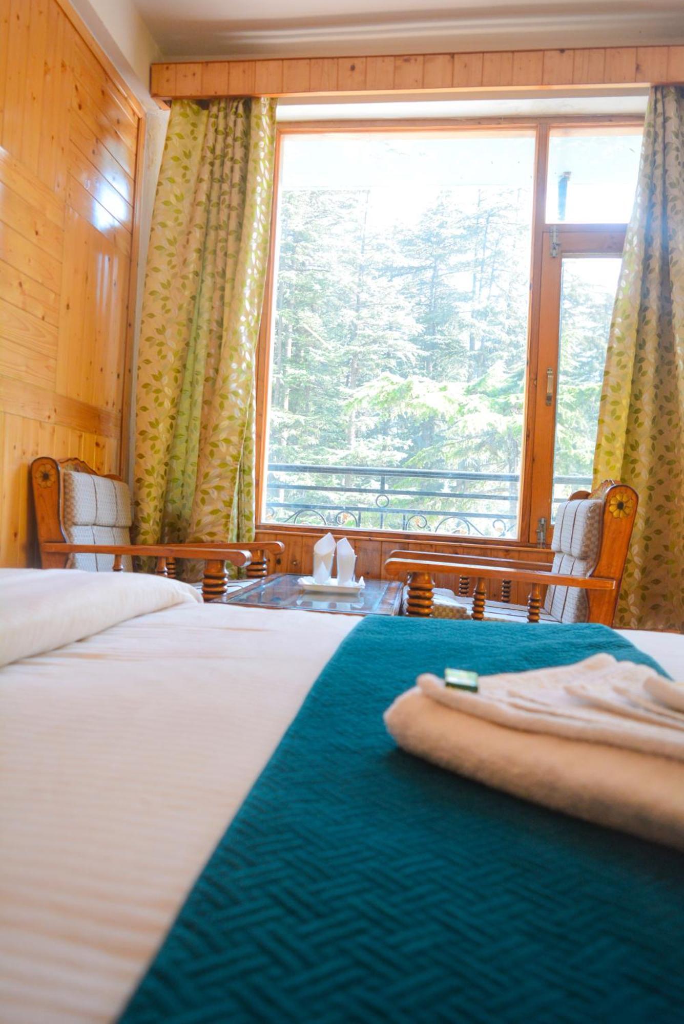 The Neelgiris Hotel Manāli Buitenkant foto