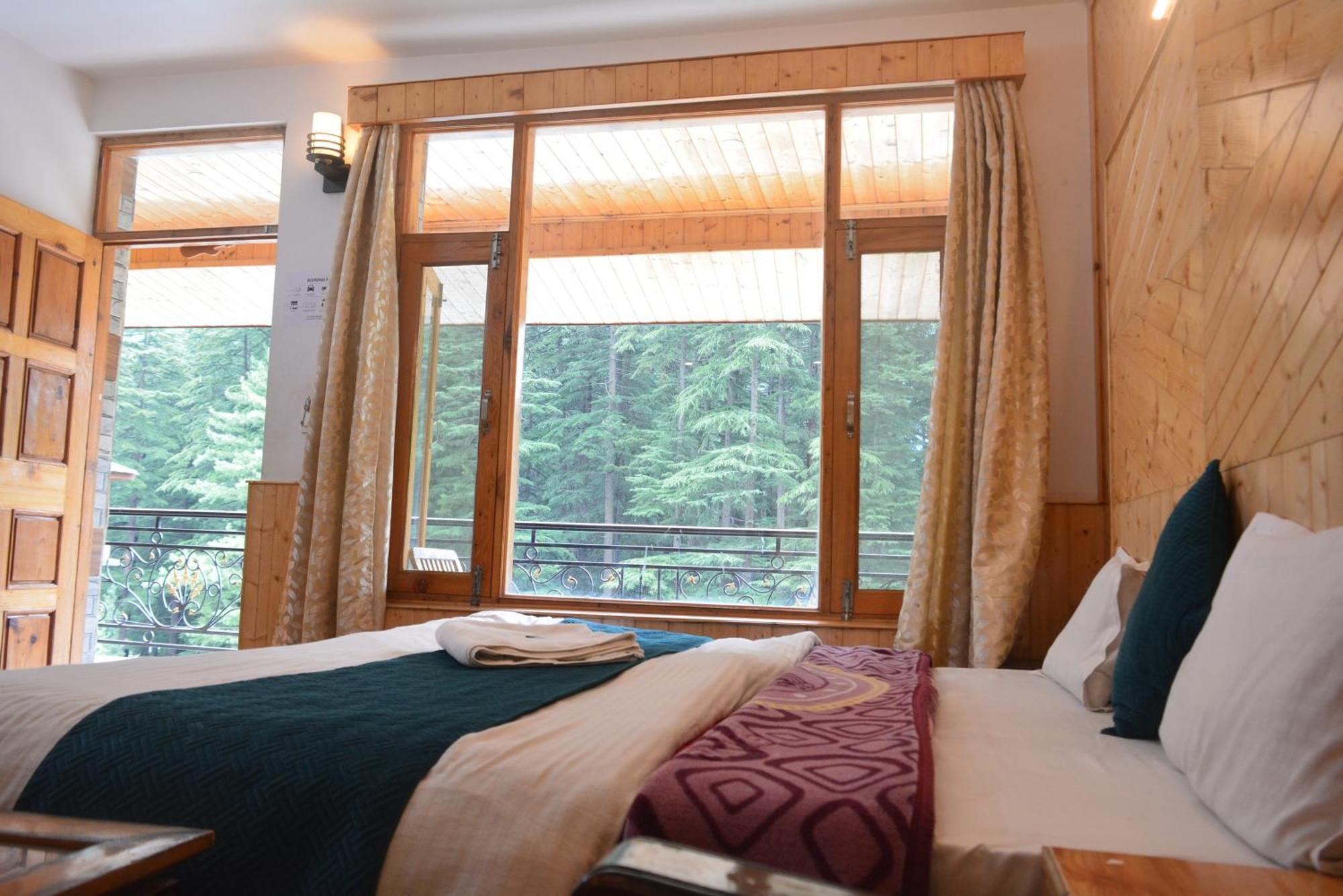 The Neelgiris Hotel Manāli Buitenkant foto